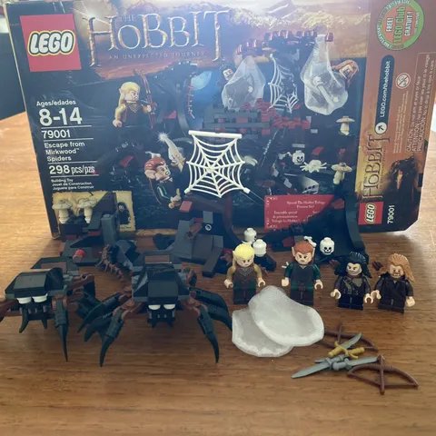 LEGO The Hobbit: Escape from Mirkwood Spiders (79001)