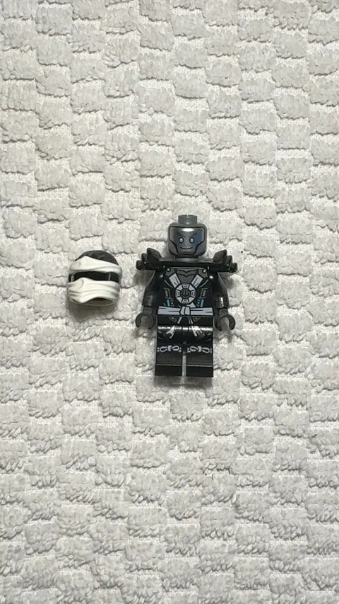 LEGO Ninjago Zane (Deepstone Armor) Possession Minifigure njo0151