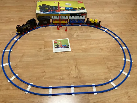Lego vintage 182 Train Set with Signal with box and instructions, works perfect