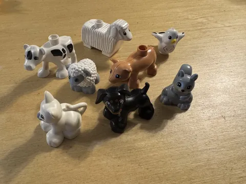 LEGO DUPLO  lot of 8 animals (2)