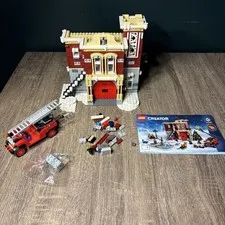 LEGO CREATOR: Winter Village Fire Station (10263)  85% Complete
