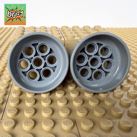 LEGO Star Wars, Clone Wars: 2x Lt Gray Wheels 31mm x 15mm, 60208, 8098, 2010