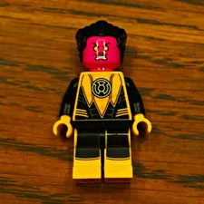 LEGO DC Super Heroes Sinestro Minifigure sh144 Yellow Lantern Set 76025 Genuine