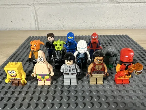 Lego Minifigure Lot SpongeBob Ninjago Spiderman Indiana Jones Bionicle CMF Alien
