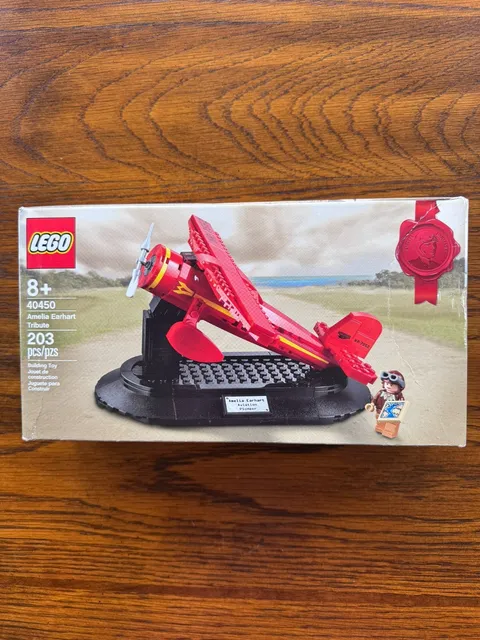 Lego Amelia Earhart Tribute NEW