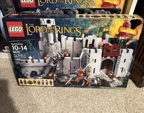 LEGO The Lord of the Rings 9474 The Battle Of Helm's Deep - SEALED