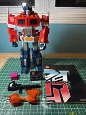 LEGO Optimus Prime Icons 10302. Complete with Instructions. Loose. No Box