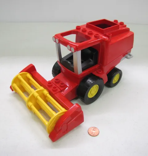 Lego Duplo BIG RED FARM COMBINE HARVESTER RIDING VEHICLE for FARMER BARN 2007 #2