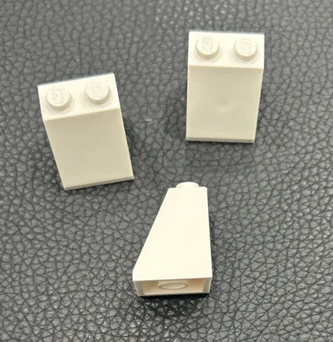 LEGO Parts: Slope 65 Degree Angle 2x2x2 White Part # 3678 Lot 3