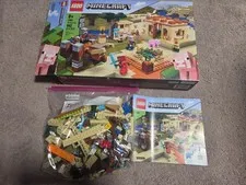 LEGO Minecraft The Illager Raid 21160. 100% Complete With Box and Manual