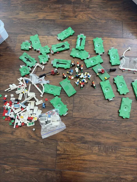 LEGO Sports Soccer 3425? Grand Championship Cup Players Field Parts Lot