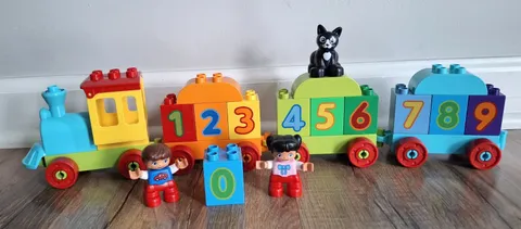 Lego Duplo Number Train Set  10847 Cat Girl Boy Numbers 0-9 Complete No Box