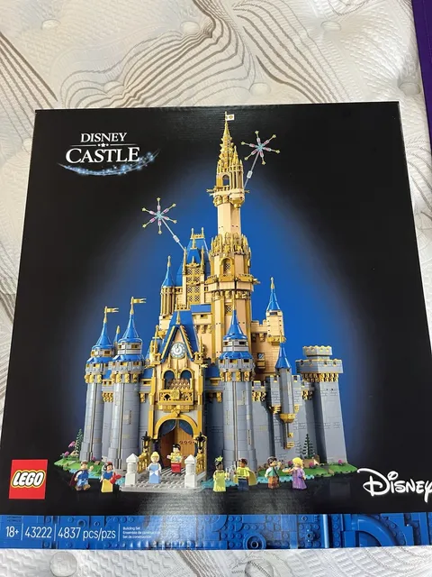 LEGO Disney Castle 43222 Complete Set 4837 pcs 18+ Brick Separator Still Sealed