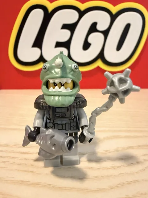 Lego Ninjago Movie Shark Army Angler Minifigure With Accessories 