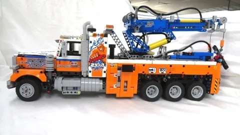 LEGO TECHNIC: Heavy-duty Tow Truck (42128)