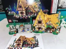 Lego 43242 Snow White’s Cottage (complete)