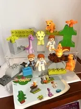 LEGO DUPLO Jurassic World Dinosaurs Nursery 10938 Mini Figures Extras Lot
