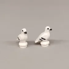 Lot of 2 New LEGO Pigeons/Doves (White & Black) - City, Farm, Castle, Pirates
