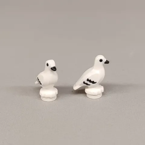 Lot of 2 New LEGO Pigeons/Doves (White & Black) - City, Farm, Castle, Pirates