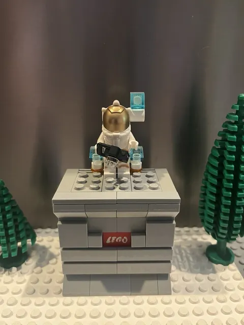 LEGO TOWN / CITY SPACE PORT ASTRONAUT SIDE LAMP MINIFIGURE cty1092