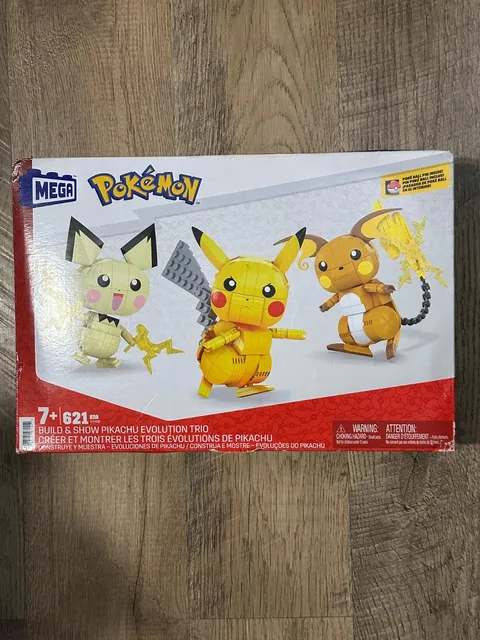 Pokémon Mega Bloks Pikachu Evolution Trio Set