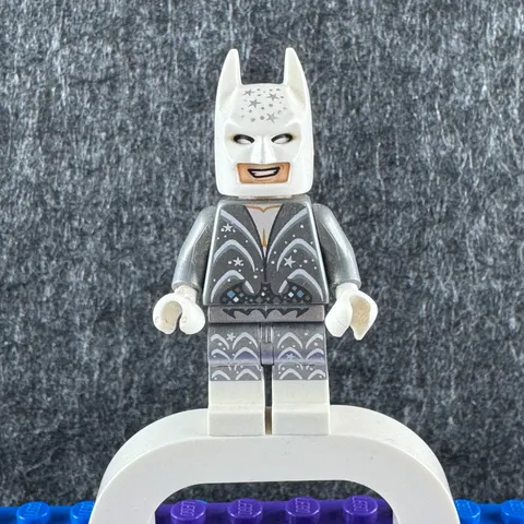 LEGO Movie 2 Bachelor Batman TLM192 Retired 70838 Exclusive Minifigure