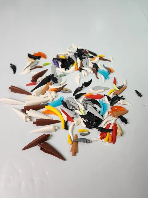 120+ Piece Lego Assorted Lot Barb Claw Horn Tooth Spikes 