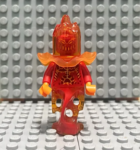 Lego Nexo Knights nex050 Flama Minifigure- Red Head and Torso - GENUINE MINT