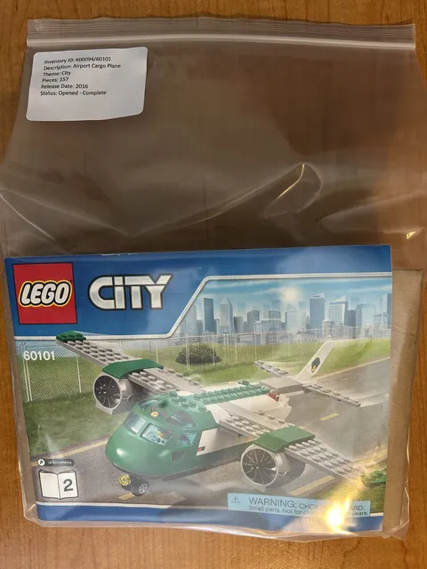 LEGO CITY: Airport Cargo Plane (60101) - Complete with Manual and Minifigures