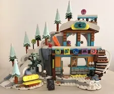 Lego Friends Holiday Ski Slope and Café (41756) AS-IS