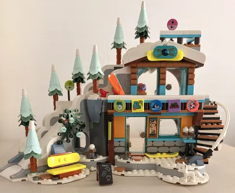 Lego Friends Holiday Ski Slope and Café (41756) AS-IS