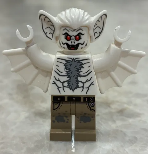 Lego Man-Bat Rebirth White Fur Minifigure sh0660 DC Batman 76160 Bat Base