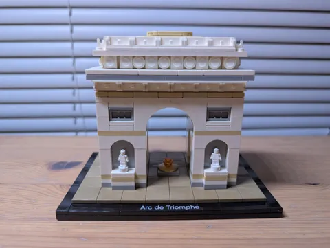 LEGO ARCHITECTURE: Arc de Triomphe (21036) Complete Set with Manual