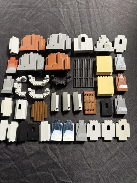 LEGO 39 pcs Burp LURP Castle Rock Walls Panels Gates Doors Lot