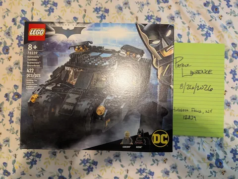 LEGO DC Batmobile Tumbler: Scarecrow Showdown 76239 422pcs Batman NEW!
