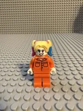 LEGO Batman Harley Quinn Prison Jumpsuit Minifigure sh0599 From Set 76138