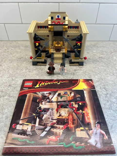 LEGO Indiana Jones: Indiana Jones and the Lost Tomb (7621) Complete With Manual!