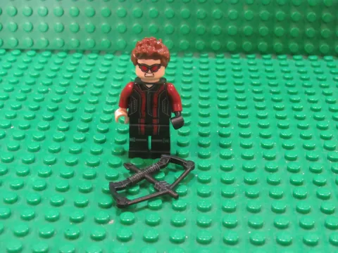 Lego Hawkeye Minifigure Marvel Avengers Age of Ultron 76030 76042 sh0172 KK37