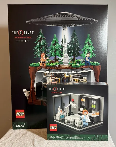 The X-Files Lego Ideas 21369 + Scully's Lab GWP 40896 New Sealed Mulder Space