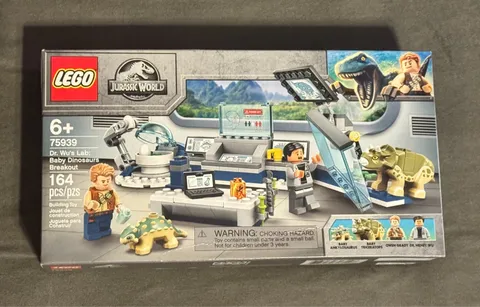 LEGO JURASSIC WORLD -- DR. WU'S LAB BABY DINOSAURS BREAKOUT BRAND NEW SET 75939