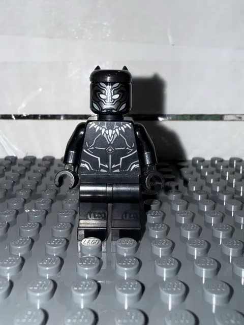 Lego SH0839 - Black Panther - Dark Silver and Dark Bluish Gray Arm Contours