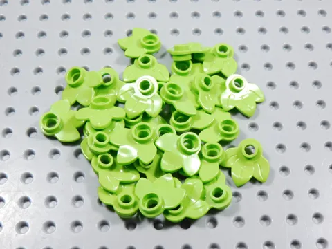 LEGO Lot of 30 LIme Green Plant Plates w/ 3 Leaves Minifig BK