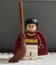 Lego Harry Potter Quidditch Uniform Minifigure  W/ Broom And Cape (4737)