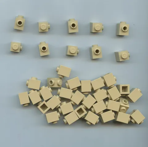 LEGO x 40 Tan Brick, Modified 1 x 1 with Stud on Side 87087
