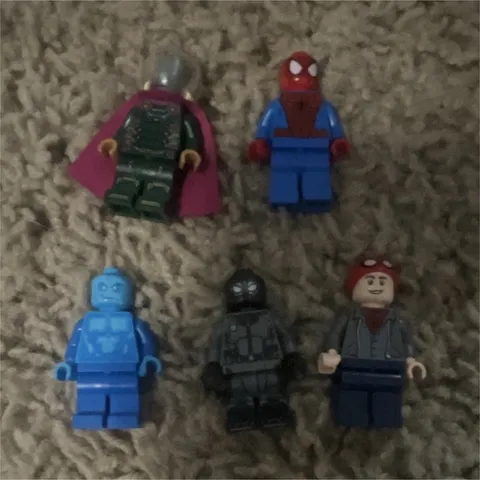 LEGO Plastic Minifigure Lot of 5 Spider-Man homecoming, mini figures