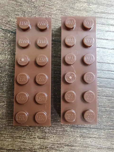 LEGO 2456 Reddish Brown Brick 2 x 6 (x2)