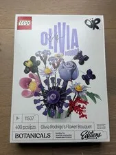 LEGO 11507 Olivia Rodrigo Concert Flower Bouquet IN HAND