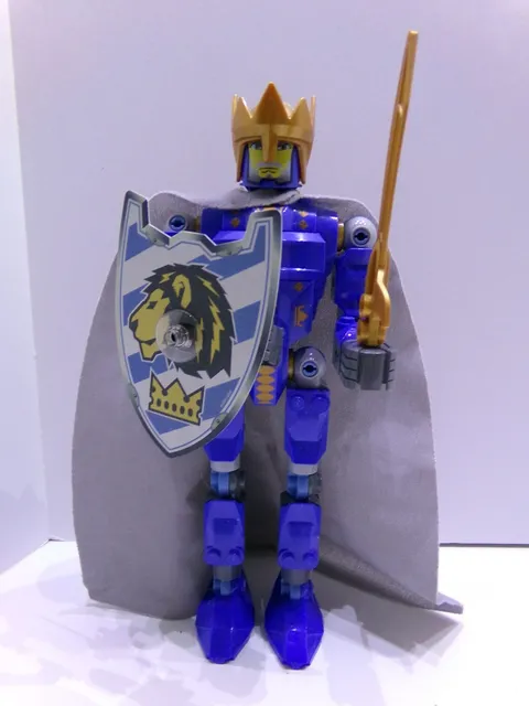 LEGO Knights' Kingdom King Mathias 8809 (No Instructions, Canister, or Cards)