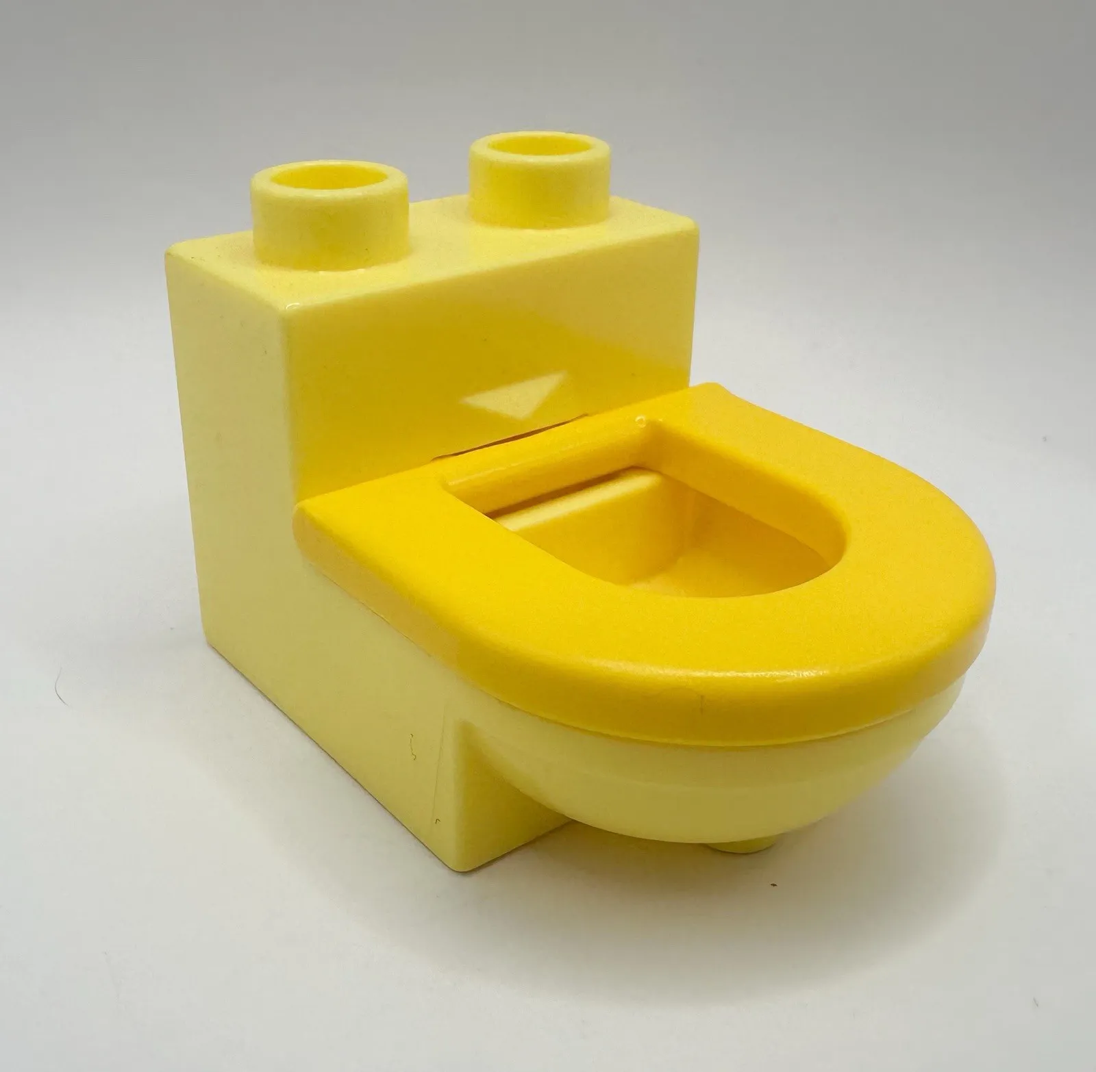 Lego Duplo Furniture, Pale Yellow Toilet With Yellow Lid