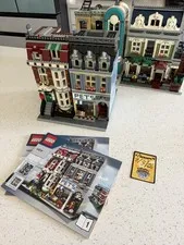 LEGO Creator Expert: Pet Shop (10218) Complete w Instruction Minifigs